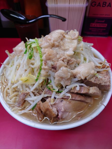 「大豚　野菜　ニンニク　アブラ」@ラーメン二郎 中山駅前店の写真