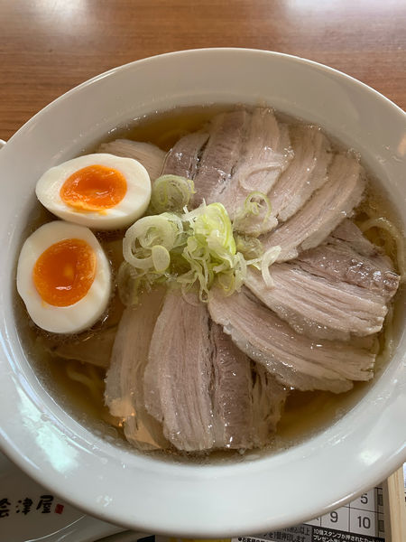 「チャーシュー麺(あっさり)(ゆでたまご)」@会津屋の写真