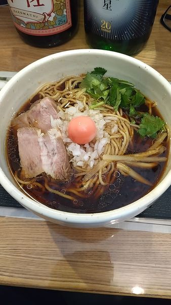 「らーめん(細麺、炭焼ﾁｬｰｼｭｰ)」@(仮)麺食堂の写真