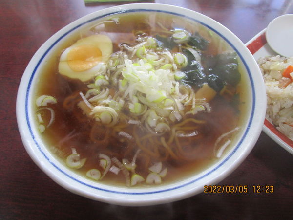 「ラーメンと半チャーハンSet 800円」@かずさの写真