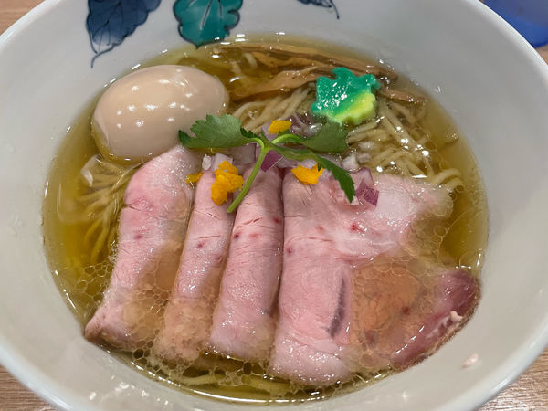 「後光醤油ポークらぁ麺」@らぁ麺稲田の写真