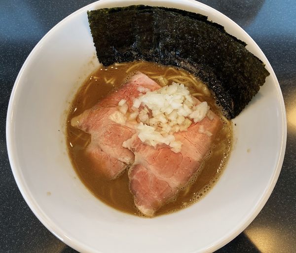 「煮干そば　極　880円　TP海苔　100円　+ニボ玉200円」@煮干中華蕎麦 舞〜Mau〜の写真