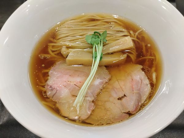 「鶏そば　９５０円　※」@らぁ麺 やまぐちの写真