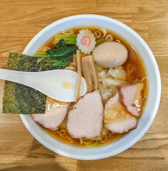 「ワンタン麺　900円」@白河中華そば こすがの写真