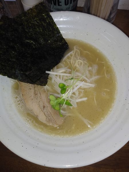 「鶏そば」@麺処 はつがいの写真