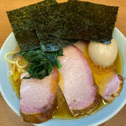 チャーシュー麺並+玉子　950円