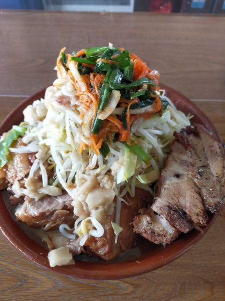 「大めんじろ¥８３０ヤサイマシアブラマシニンニク少し」@めんじろの写真