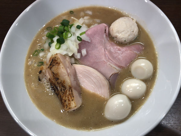 「鶏豚白湯×ニボ＋ローストポークごはん＋フルーツポークカレー＋」@Noodle&Spice curry 今日の1番の写真