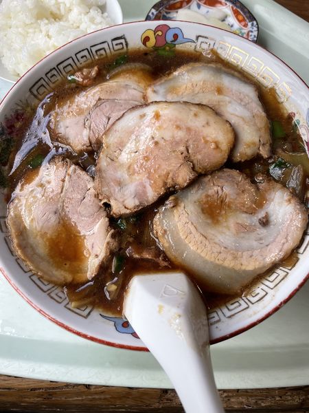 「アリランチャーシュー中盛（辛さ控えめ）＋ライス¥1,350」@アリランらあめん 八平の写真