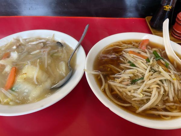 「もやしめんと中華丼」@萬来軒の写真