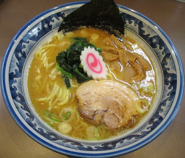 「らーめん（並）700円」@麺彩房 中野本店の写真