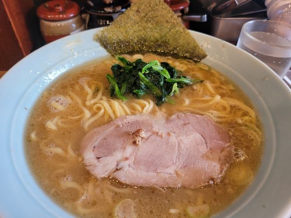 「ランチラーメン　単品　中盛」@横浜家系らーめん たま家の写真