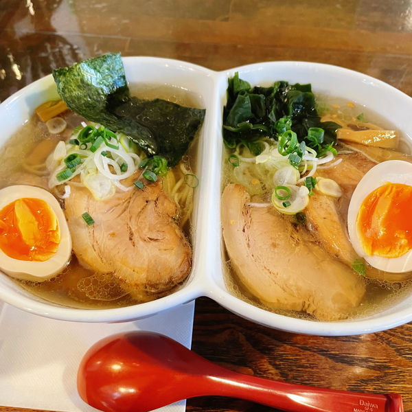 「しょうゆとしおのにこいち 900円 味玉」@ラーメン厨房 ぽれぽれの写真