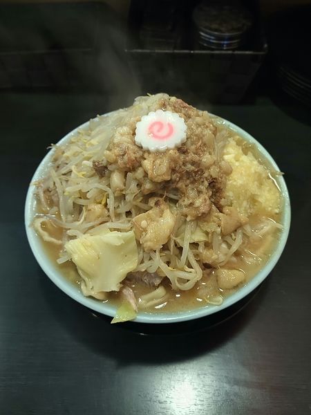 「ラーメン野菜マシ(有料)、チョイ脂、ニンニク」@自家製麺 No11の写真