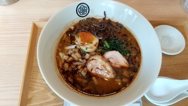 「黒連950円」@麺屋 智の写真