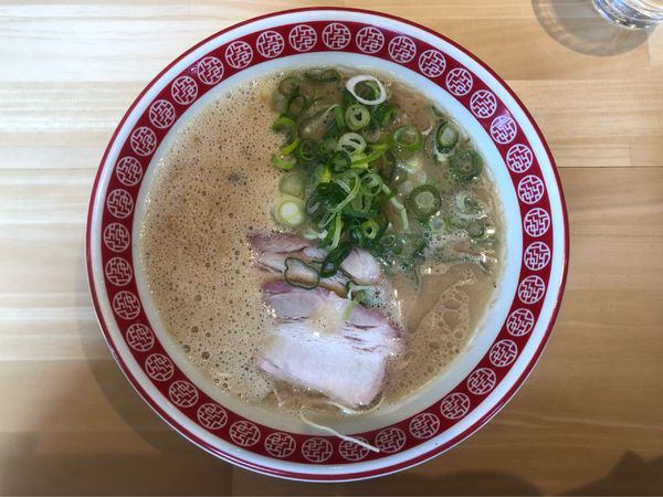 「熟成豚骨らーめん＋替玉」@らーめん 博多イチローの写真