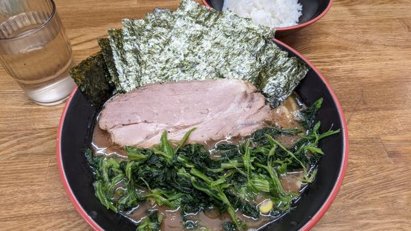 「ラーメン　レン草のり」@麺家 紫極の写真