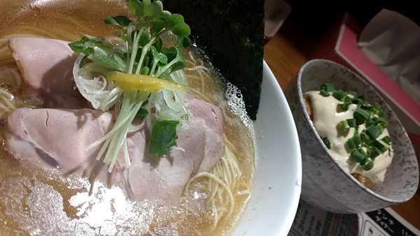 「煮干し中華　塩　(並)　+タルから丼」@中華そば専門 めんやいただきの写真