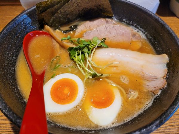 「軟骨ラーメン　特盛」@麺部 しば盛の写真