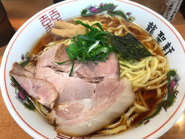 「煮干味ﾗｰﾒﾝ大盛固め880円」@龍聖軒の写真