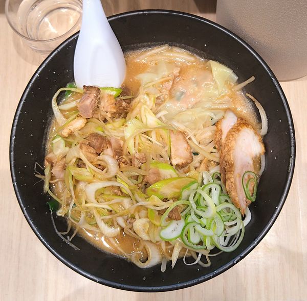 「ネギ味噌らーめん＋ワンタン(2ヶ)＋しゅうまい(2個)」@肉厚わんたん麺と手作り焼売 ら麺亭 浅草支店の写真