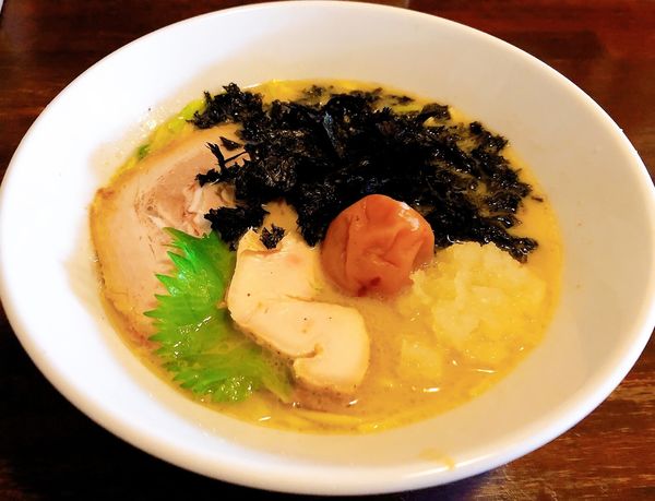 「梅のりえびしおラーメン（860円）」@ら麺 はちにの写真
