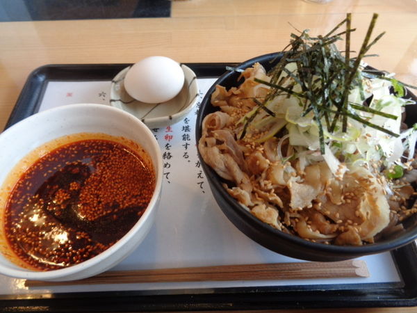 「ラー油肉そば（並）800円」@和食・うな串・肉蕎麦 ふくやの写真