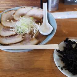醤油チャーシュー麺(大盛)＋バラ海苔