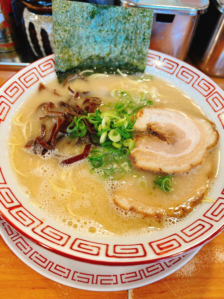 「長浜らーめん」@博多長浜らーめん 六角堂 橋本店の写真