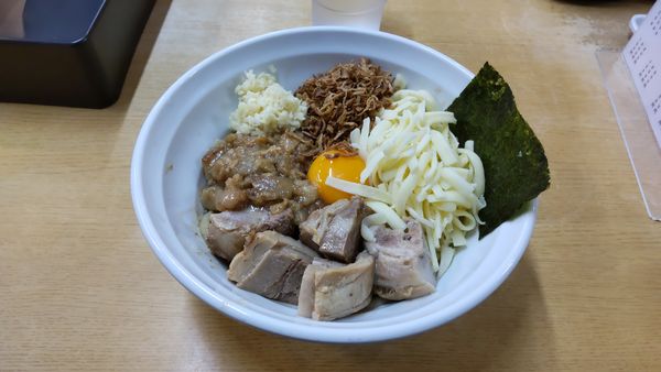 「まぜそば小 (味噌)」@らーめん にい村の写真