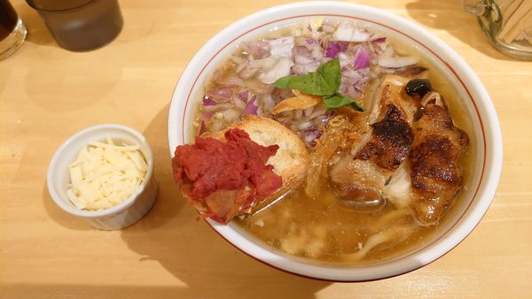「タマネギヘッドバッド(ラーメン)＋チーズ＋タマネギ増し」@タマネギヘッドバッドの写真