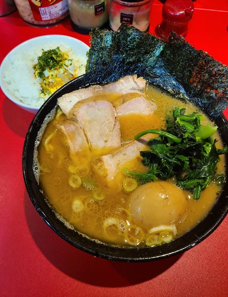 「チャーシューメン+味玉子+ライス(玉子まぶし変更)」@厚木家の写真