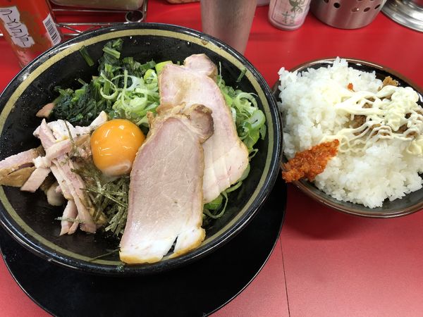 「金麦 油そばチャーシュー増しライス大盛」@IEKEI_TOKYO 王道家直系の写真