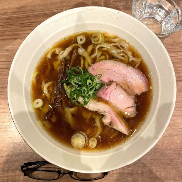 「醤油（もち姫手もみ変更）」@麺処 ほん田 秋葉原本店の写真