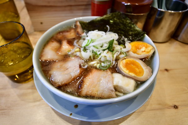 「特製中華そば(大盛)」@なおちゃんラーメンの写真