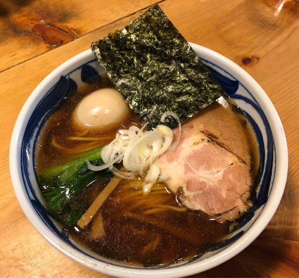 「醤油らーめん＋味付玉子」@らーめん たきたろうの写真