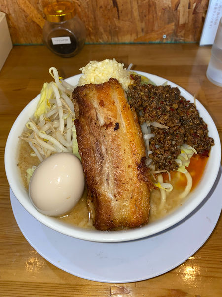 「男気味噌大盛り台湾ミンチ味玉¥1,260円」@らーめん まるはちの写真