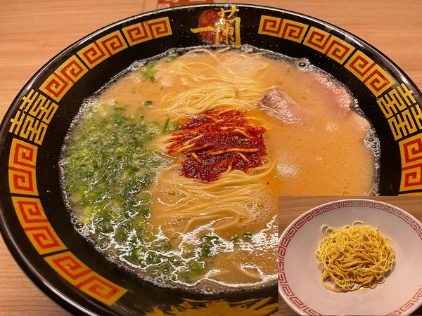 「天然とんこつラーメン930円、半替え玉150円」@一蘭 水戸店の写真
