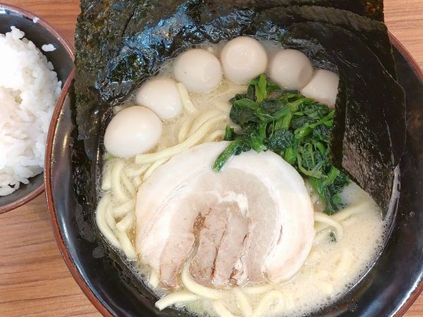 「塩ラーメン＋のり増し＋うずらV」@横浜家系ラーメン 壱角家 スカイツリー店の写真