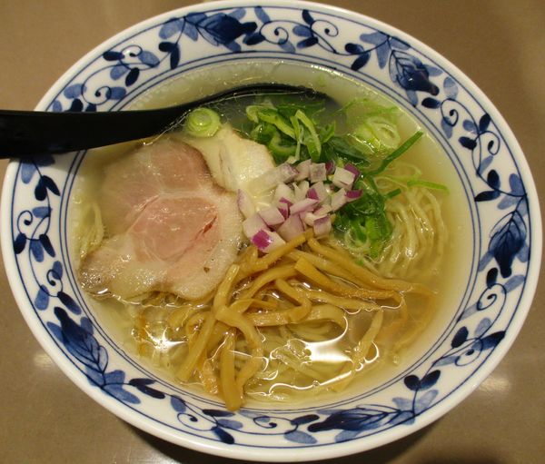 「貝×牛　中華そば（塩）850円」@神戸灘八 赤坂店の写真