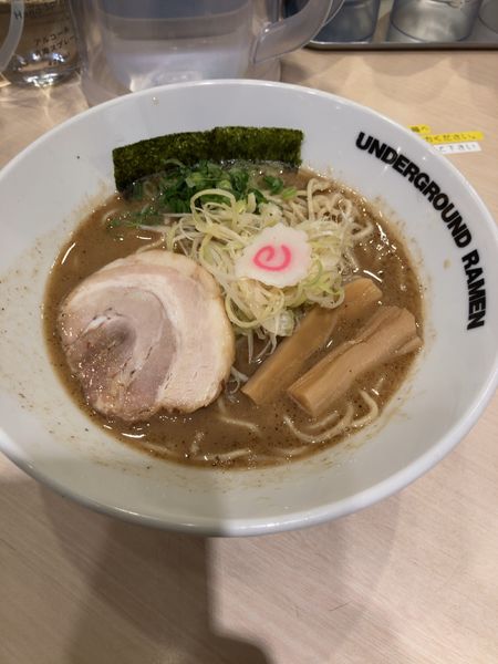 「ラーメン　濃厚　800円」@UNDERGROUND RAMEN 頑者 コクーンシティさいたま新都心店の写真