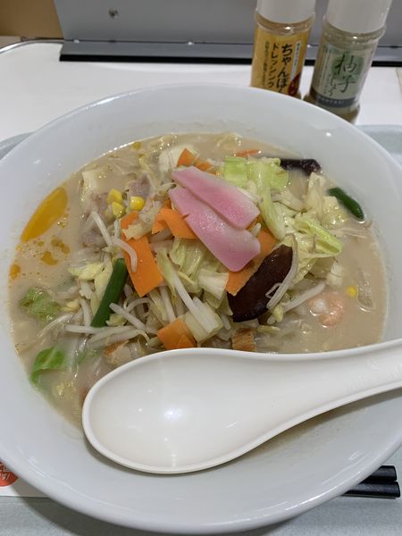 「野菜たっぷりちゃんぽん 麺2倍 920円」@リンガーハット エルミこうのす店の写真