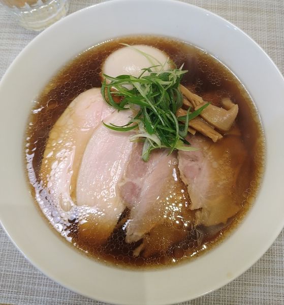 「特製らぁめん（醤油）」@らぁめん ご恩の写真