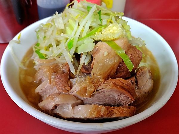「少なめ70％ ブタ増し ニンニクすくなめ」@ラーメン二郎 相模大野店の写真