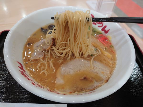 「ラーメン 710円」@筑豊ラーメン 山小屋 デオシティ新座店の写真