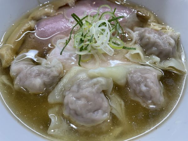 「塩ワンタン麺1100円」@手揉み中華そば 中村の写真