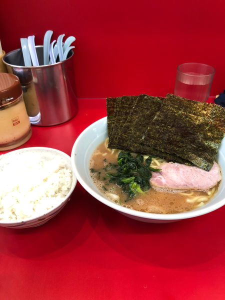 「ラーメン　のり増し　680+50 円」@横浜ラーメン 武蔵家 大井町店の写真