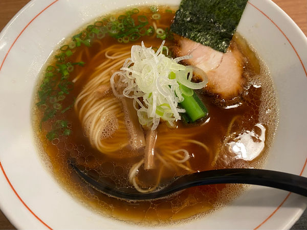 「丸鶏ラーメン しょうゆ」@麺屋 はちどりの写真