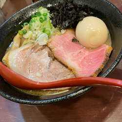 濃厚煮干しラーメン