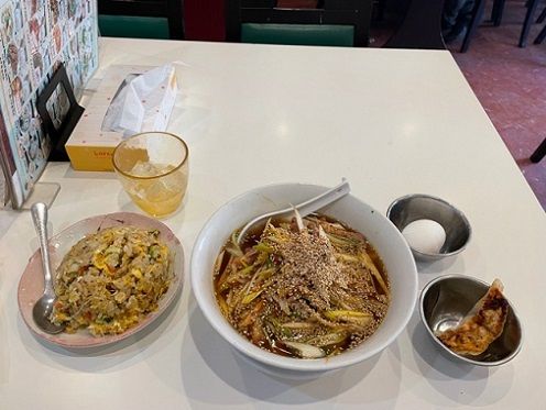 「ネギそば＋半炒飯　880円。」@喜楽屋の写真